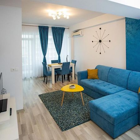 Elegance Apartment Summerland Mamaia Buitenkant foto